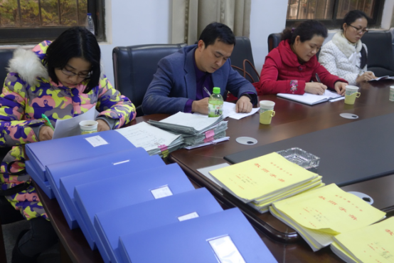 青云譜區(qū)黨委委員、區(qū)教研室主任鄒盛蓉，基教科科長廖俊，區(qū)教研室副主任廖群君一行來我校開展督導評估工作